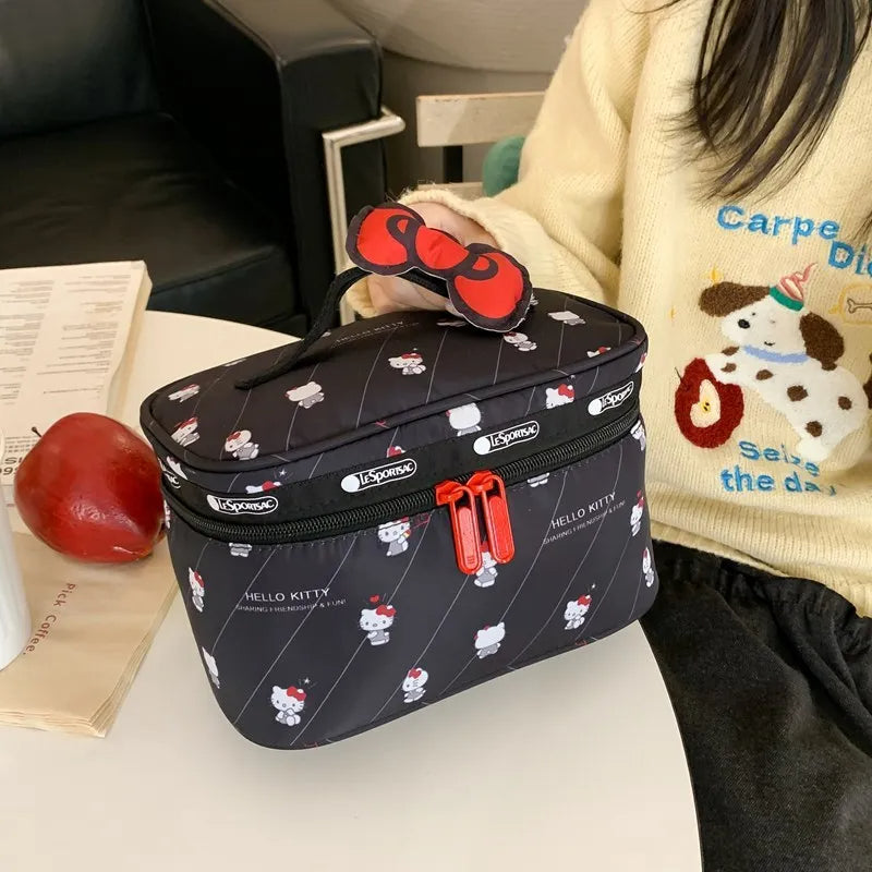 Kitty Jetset Zip Bag